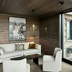Ferienhaus Luxury Mountain With In And Out Fidjeland