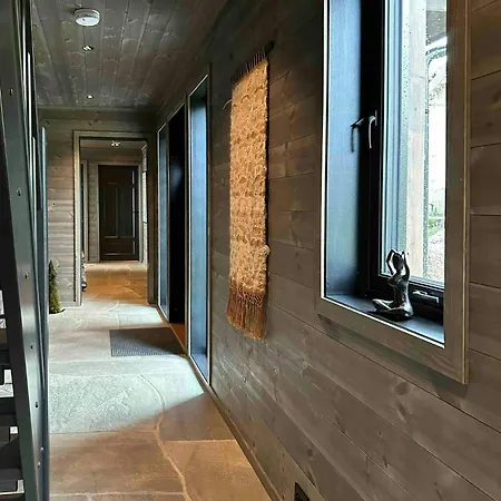 Ferienhaus Luxury Mountain With In And Out Fidjeland